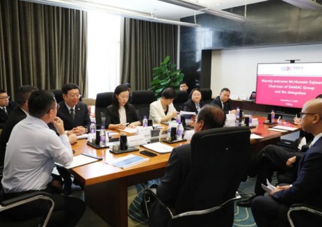 薛丹峰会见DAMAC集团董事会主席侯赛因·萨杰瓦尼