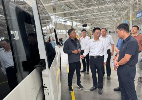 安徽淮南市：人大常委会副主任沈斌调研新能源汽车产业发展情况