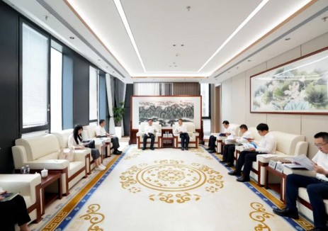 罗必雄与中国企业改革与发展研究会副会长范建林会谈