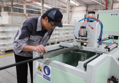冀中股份冀中新材首批千套“礦用玻璃鋼錨桿”產(chǎn)品正式下線(xiàn)