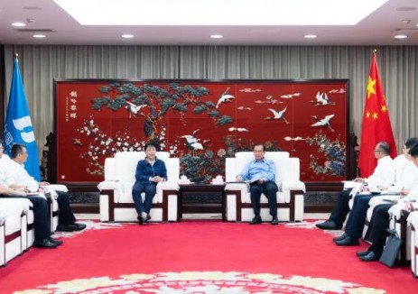 江毅与山西省副省长赵红严举行会谈，深化新能源项目建设等领域合作