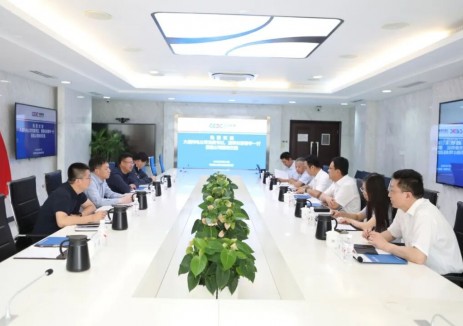 王彦宏与内蒙古大唐国际托克托发电有限责任公司党委书记、董事长张春宇座谈交流