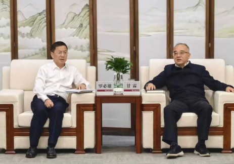 罗必雄与南网澜湄国际公司党委书记、董事长甘霖会谈