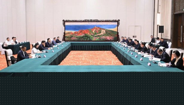 加強<em>清潔能源</em>開發(fā)建設(shè)合作！國家電投集團拜會遼寧省