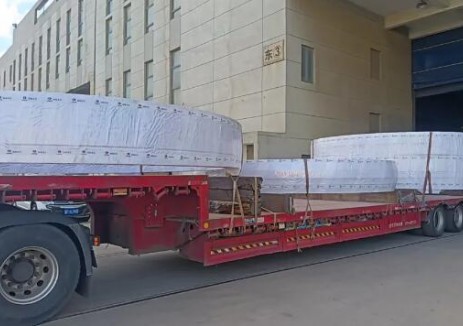 内蒙古能源东苏特高压外送新能源三期基地32万千瓦项目法兰顺利完成发货