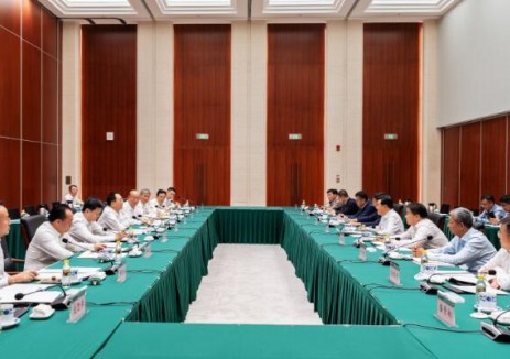 邹磊会见巴彦淖尔市委书记贺伟华、市长张鸿福