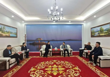 胡宪富一行赴扎赉诺尔区：共话新<em>能源项目</em>落地