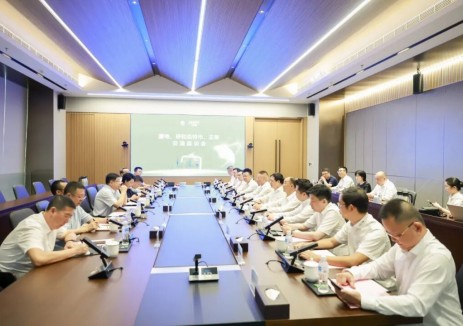 内蒙古<em>电力</em>集团张海峰与正泰集团董事长南存辉举行会谈