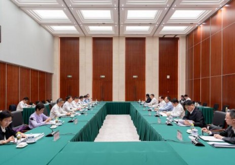 邹磊会见雅安市委书记廖文彬