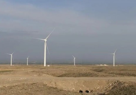 科普丨沙戈荒<em>風(fēng)電機(jī)組</em>如何應(yīng)對(duì)沙塵、地基、溫差難題？