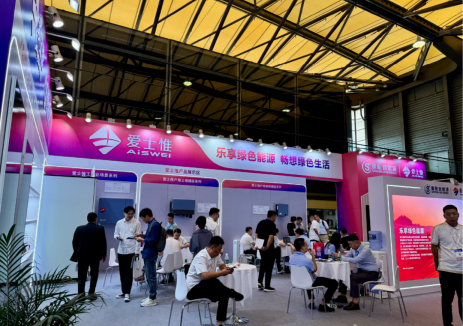 愛士惟亮相<em>SNEC</em> ES+2025，以技術創(chuàng)新助力零碳發(fā)展