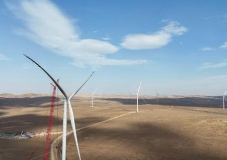 智匯隆達（錫林浩特市）能源有限公司42MW<em>分散式風(fēng)電</em>項目風(fēng)機吊裝工作圓滿收官