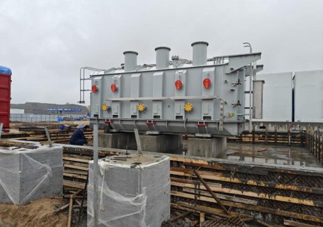 陕西横山100兆瓦风电项目升压站主变压器就位