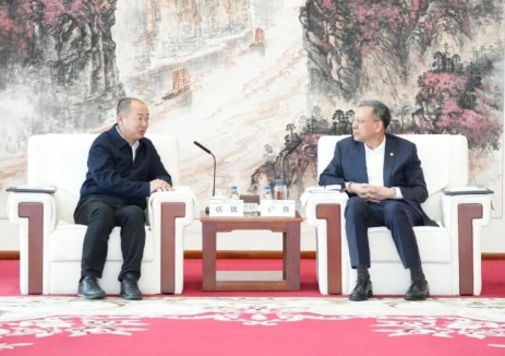 倪真与江西省电子集团董事长伍锐会谈