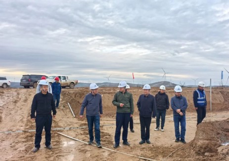 盧繼卿一行深入<em>甘肅電投</em>慶陽東數西算產業(yè)園區(qū)綠電聚合試點項目調研指導