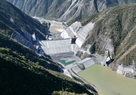 <em>大渡河金川水電站</em>成功下閘蓄水