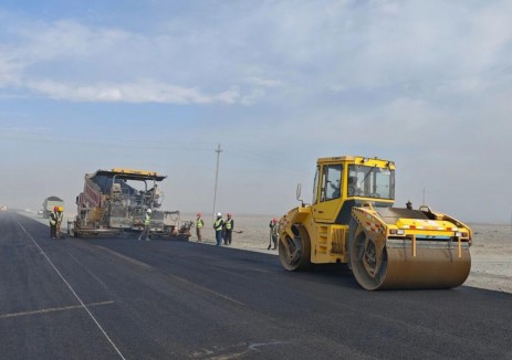 廣匯能源淖柳礦用公路擴能改造工程順利完工，煤炭運輸“黃金走廊”重煥新生