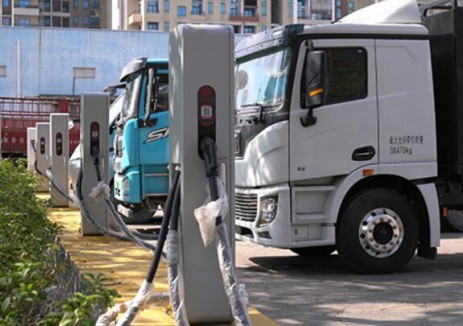 廣西欽州港正元大酒店華為全<em>液冷超充</em>站正式投入運(yùn)營(yíng)