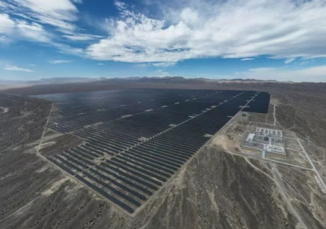 潺潺绿电！新疆精河34万千瓦光伏项目光伏区全容量并网发电