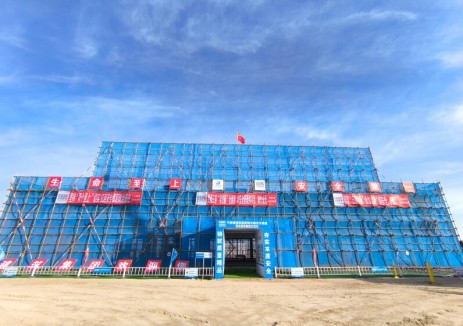 內(nèi)蒙古包頭<em>達(dá)茂</em>旗風(fēng)電項目220千伏升壓站綜合樓順利封頂