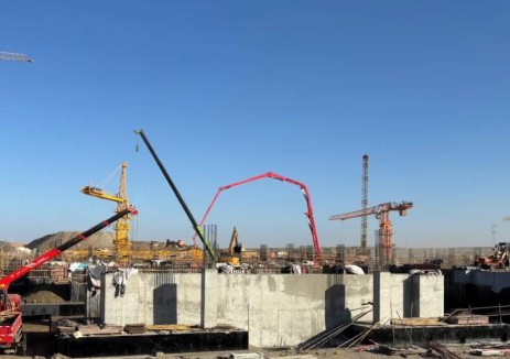 中新建電力兵準(zhǔn)園區(qū)6×66萬(wàn)千瓦<em>煤電項(xiàng)目</em>4號(hào)鍋爐基礎(chǔ)混凝土順利澆筑完成