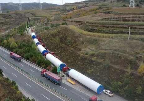 華潤忻州岢嵐100MW風(fēng)電項目首臺風(fēng)機吊裝<em>成功</em>