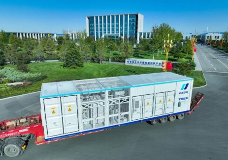 行业首套110千伏海上光伏箱式变电站发运