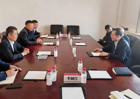 魏宁会见<em>华能集团</em>内蒙古东部能源公司党委副书记、总经理林兆灵