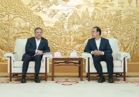 倪真與中國黃金集團(tuán)黨委副書記、總經(jīng)理殷長波會談，深化<em>生態(tài)環(huán)保</em>等領(lǐng)域合作