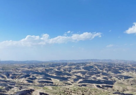 国内单体最大光伏基地项目首批并网发电