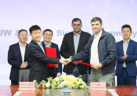 隆基绿能与JW SEZ Group签署战略协议，加速布局巴基斯坦户用光储市场