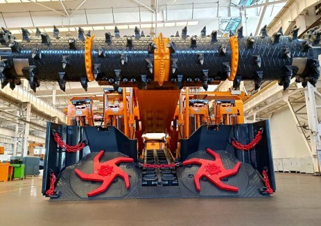 冀中裝備集團石煤機公司智能高端掘進(jìn)裝備入選河北省重點(diǎn)領(lǐng)域首臺套產(chǎn)品名單