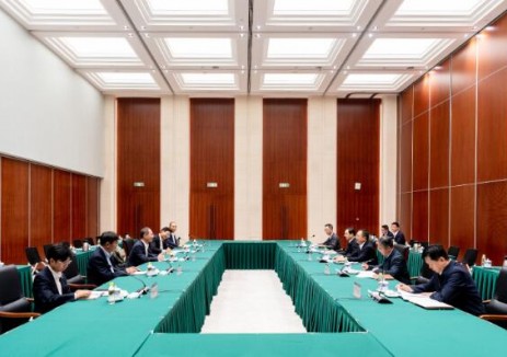 邹磊会见香港中电集团首席执行官蒋东强