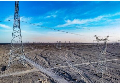 中國能建葛洲壩電力公司承建的<em>新疆</em>且末~若羌750千伏線路工程投運
