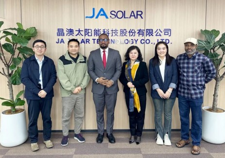 <em>晶澳科技</em>與尼日利亞中小企業(yè)發(fā)展局共商合作 攜手推動(dòng)中小企業(yè)綠色可持續(xù)發(fā)展