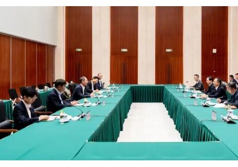 國家能源集團黨組書(shū)記、董事長(cháng)鄒磊會(huì )見(jiàn)香港中電集團首席執行官蔣東強