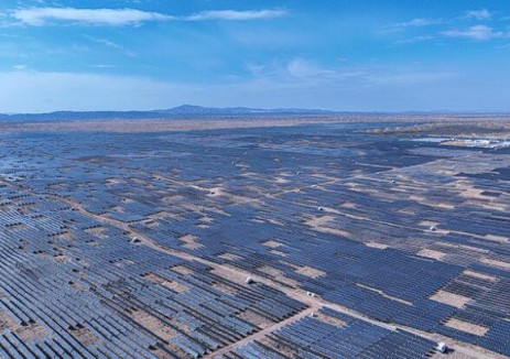 騰格里“沙<em>戈</em>荒”基地300萬(wàn)千瓦光伏全容量投產(chǎn)