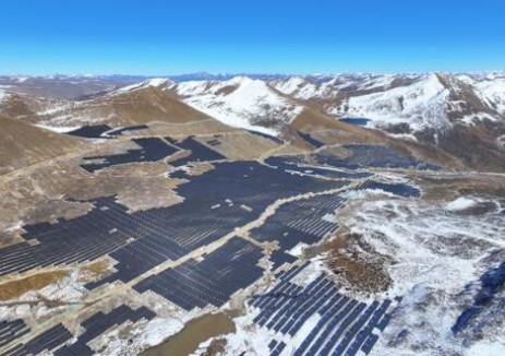 国家能源集团海拔最高集中式光伏实现首批投产发电