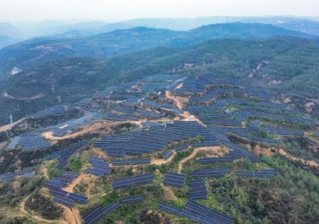 山西灵石100兆瓦光储项目顺利完成阶段性并网发电