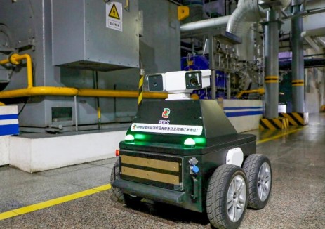 国家电投内蒙古公司通辽发电总厂自主研发智能巡检机器人上线运行