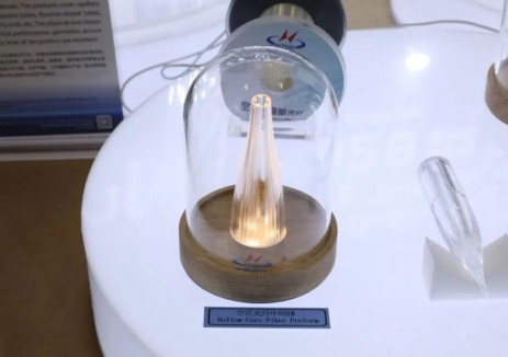 亨通光纤全系列特种产品亮相2025全球光纤光缆大会