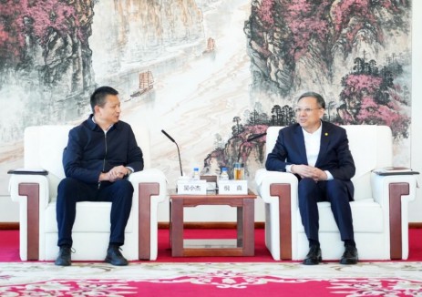 倪真与朝阳区委书记吴小杰、区长聂杰英会谈