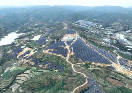 云南最大“风光储一体化”项目并网发电