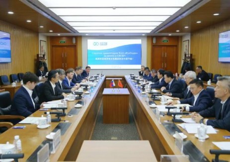 廖家生会见俄罗斯水电集团董事会主席维克托·赫马林