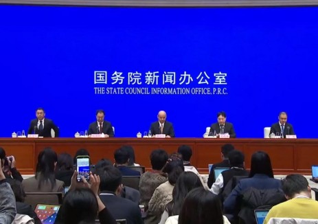 國家發改委：截至<em>今年</em>10月底，全國電動汽車充電基礎設施總數達1864.5萬個