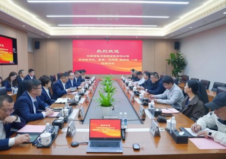 刘增强与中新建电力集团党委副书记、董事、总经理张高峰座谈