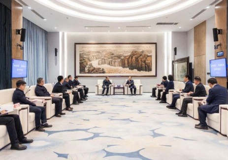 哈電集團董事、總經(jīng)理、黨委副書(shū)記劉清勇一行到陜煤集團座談交流