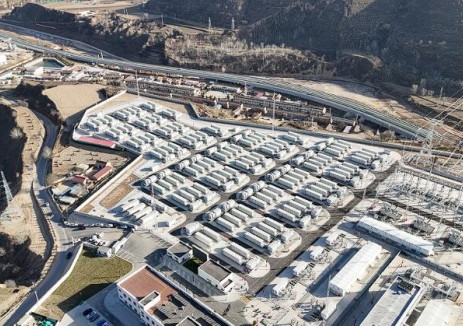 国内在建最大电化学储能项目首批并网成功