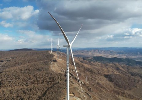 中国能建浙江火电EPC总承包的围场北梁10万千瓦风储一体化发电项目全容量并网
