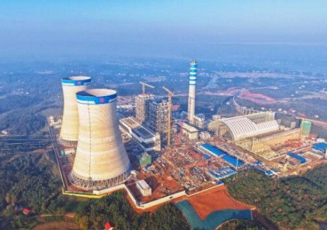 中国能建湖南火电承建的大唐华银株洲2×100万千瓦扩能升级改造项目2号机组汽轮机扣盖完成